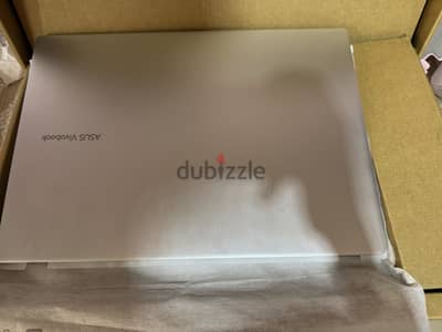 Laptop ASUS Vivobook 16 مع ضمان سنه كاملة من دبي فون بالفاتورة