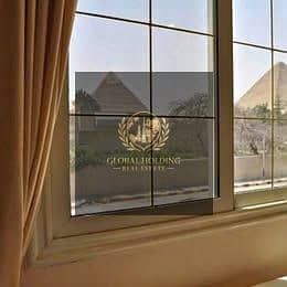شقه 3 غرف استلام فوري في اكتوبر فيو الاهرامات بالقرب من المتحف المصري بالتقسيط علي 8 سنين