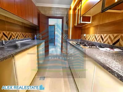 للايجار السكني في كمبوند صواري بدواليب مطبخ