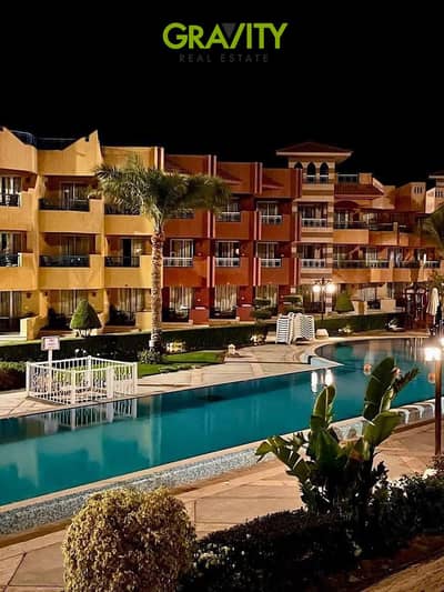 شاليه صف اول علي البحر متشطب بالكامل بمقدم 550 الف والباقي تسهيلات في اميز مشروع متكامل الخدمات في العين السخنه علي بعد 50 متر من البحر south beach