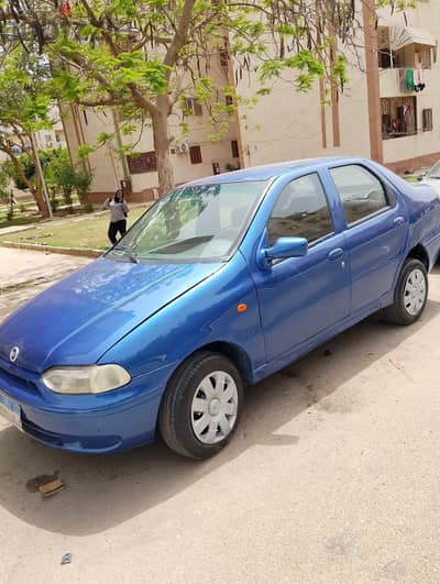 فيات سيينا 2000