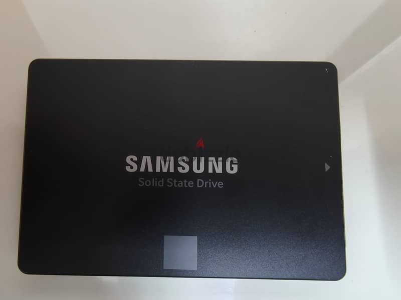 Samsung SSD Hard disk 2 Tera 1