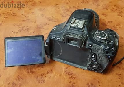 كاميرا كانون 600d مخصصه لتصوير الفيديوهات للبدل بتابلت