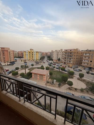 شقة 95 متر  متشطبة للبيع فى  كومباوند دريم لاند على طريق الواحات مباشرة بسعر مميز