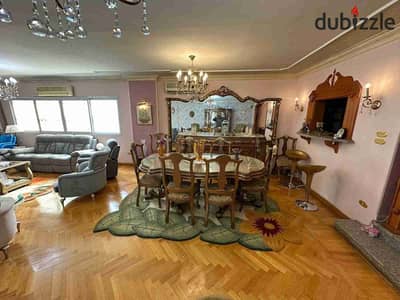 شقه للبيع في مصر الجديده 220 م الخليفه المأمون دور سابع 2 أسانسير 3 غرفه 2 حمام رسبشن 4 قطع