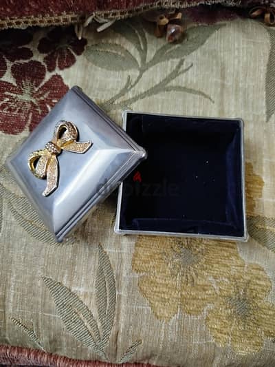 علبه مجوهرات صغيره silver plated