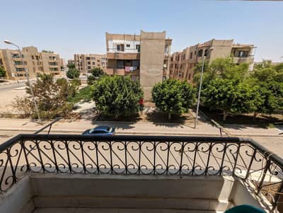 شقة مفروشة للايجار ٩٥٠٠ ج شهريا بمدينة الشروق