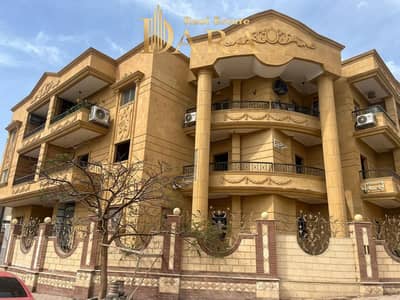 شقة للبيع (80% تشطيب) بأميز لوكيشن فى الحى السادس دقيقه من محور العبور