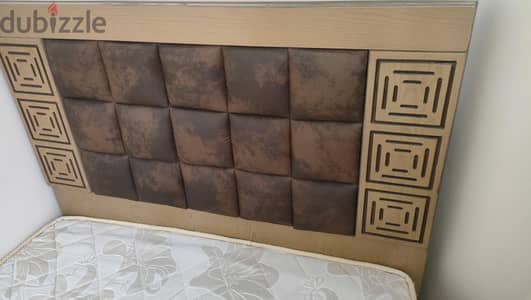 سرير فردي للبيع