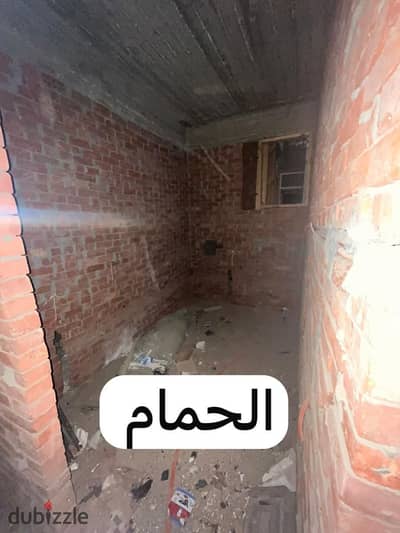 شقة للبيع بحلمية الزيتون طوب احمر بسعر لقطة جدا