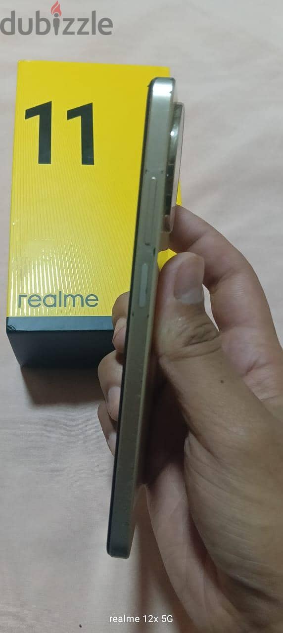 Realme 11 4