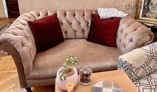 Elegant Chesterfield Sofas and armchairs set by Raytex