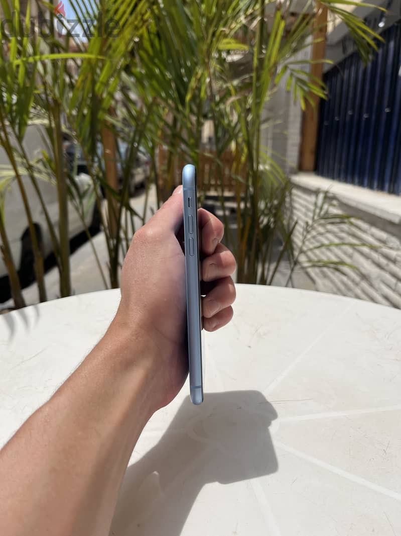 iPhone xr 2