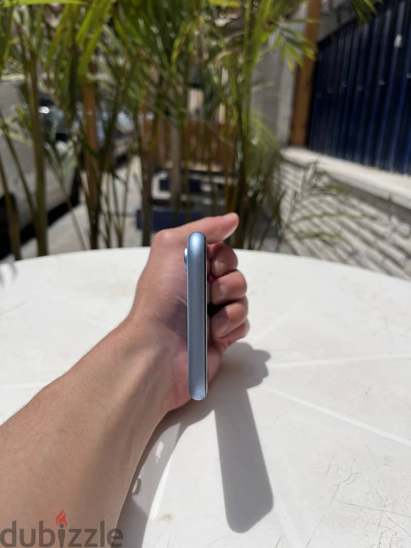 iPhone xr 4
