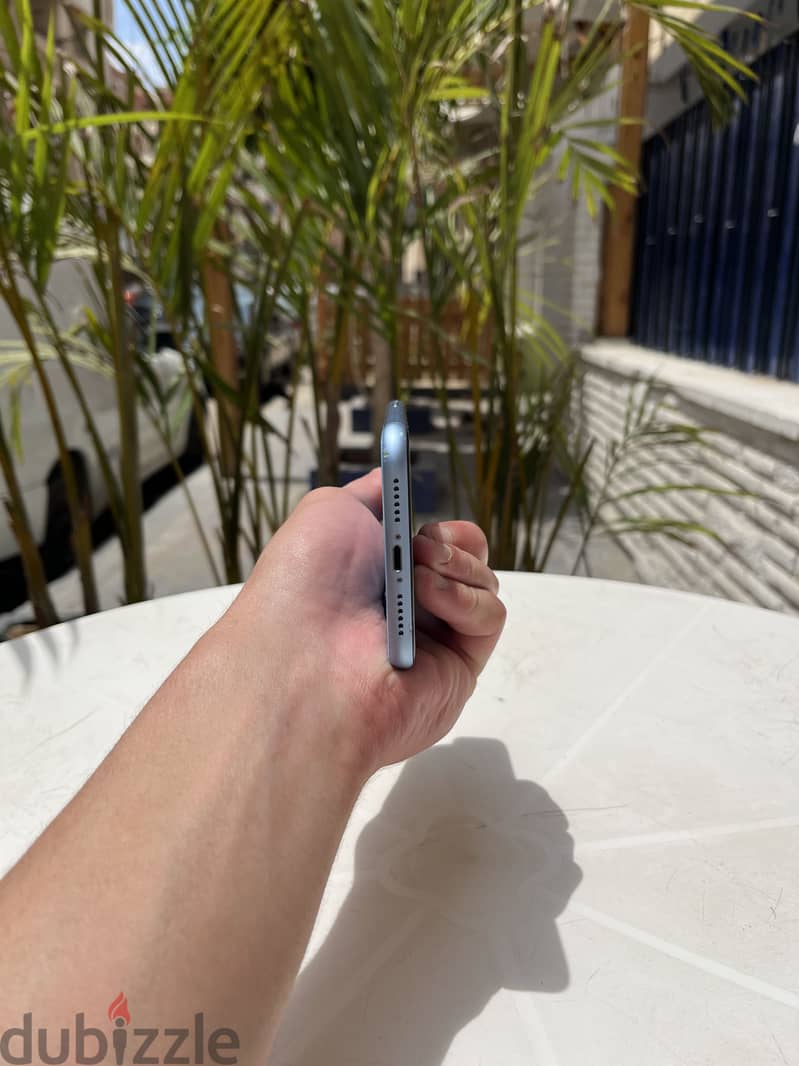iPhone xr 5
