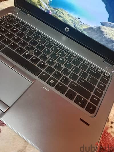 laptop Hp جيل سابع بكارت شاشه