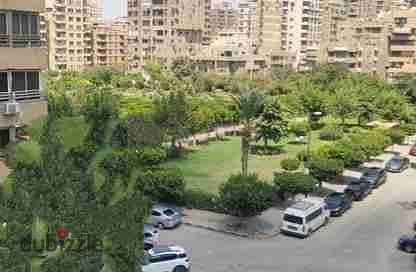 In the golden square between Makram Ebeid and Abbas Al-Aqqad, behind Panda and steps from City Center, a 180m apartment with a view of a garden, Super Lux