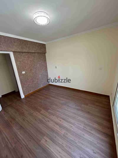 For sale, a distinctive model apartment 89 square meters Rehab 2 Phase Seven, new