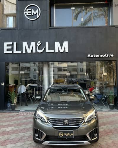 Peugeot 5008 zeeeroooo  . . . بيجو ٥٠٠٨   بحاله الزيروووووو