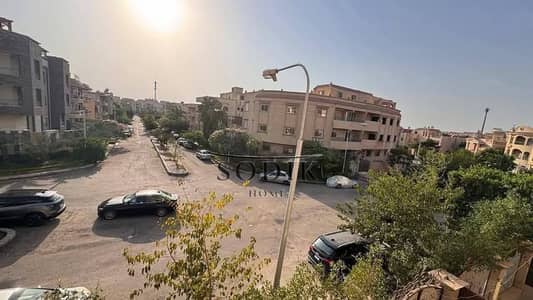 شقة الترا سوبر لوكس اول سكن في الحي السابع ارقى أحياء مدينة العبور اول بلكونة لوكيشن ممتاز والسعر مناسب جدا