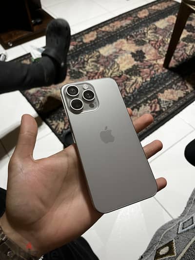 Iphone 15 pro max natural titanium