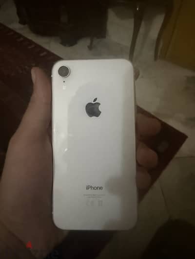 للبيع iPhone XR 256 جيجا أبيض - حالة ممتازة