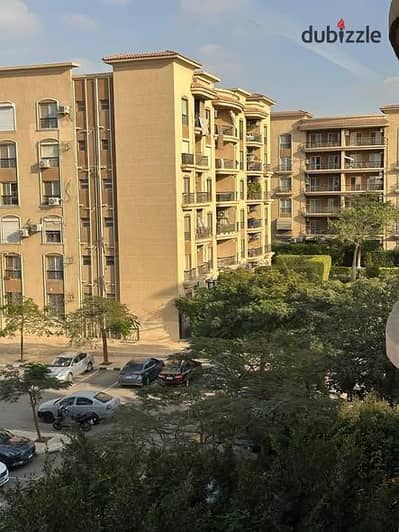 شقة مميزة للبيع في مدينة الرحاب متشطبة بالكامل بتصميم عصري ، بمساحة مناسبة وموقع حيوي، قريبة من الخدمات، مثالية للسكن المريح