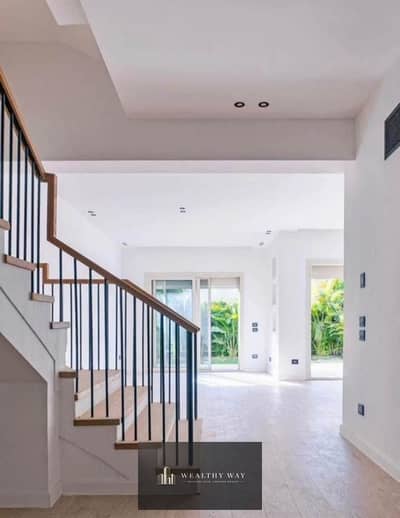 35,000 monthly with long term payment 4bedrooms  villa for sale in sarai new cairo (2 floors corner) next to madinaty and Fifth Settlement Compounds