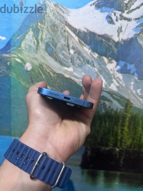 iPhone 13 3