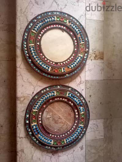 2 برواز خشب يدوى انتيك ب 400  والنحاس ب 350 جنيه 01155228757