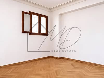 شقة سكني للإيجار في سبورتينج   (خطوات من نادي سبورتينج )  مساحه 135 م