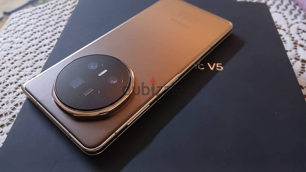 Honor Magic V5 2