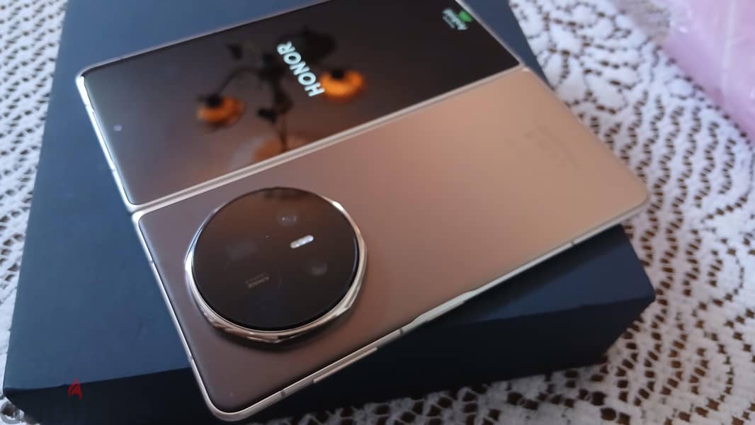 Honor Magic V5 5