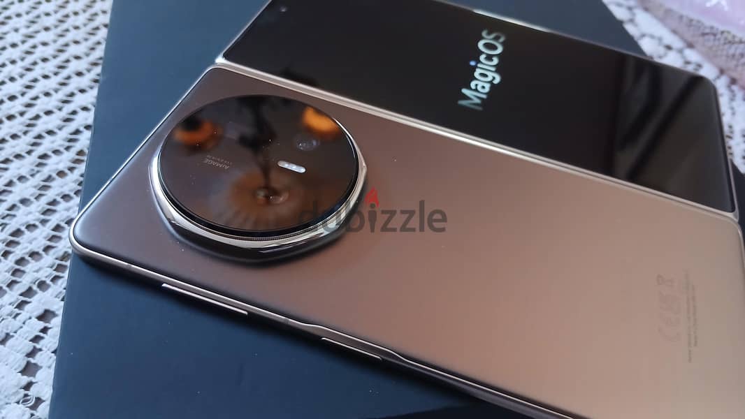 Honor Magic V5 6