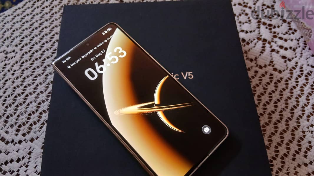 Honor Magic V5 9