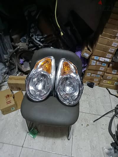 فوانيس KIA 2010