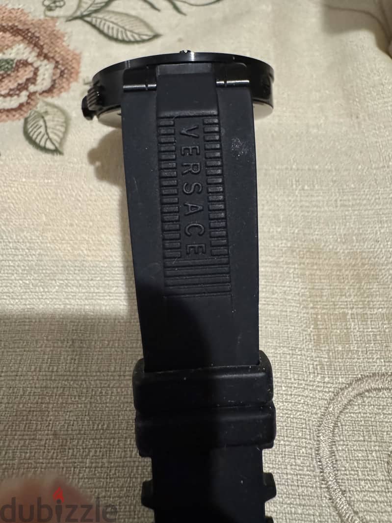 Versace watch , Black , excellent condition , Swiss made 12
