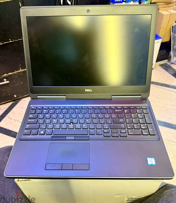 Dell Precision 7520 1