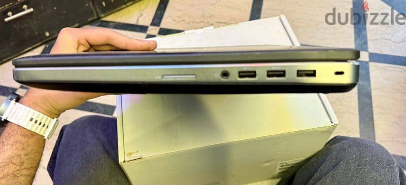 Dell Precision 7520 4