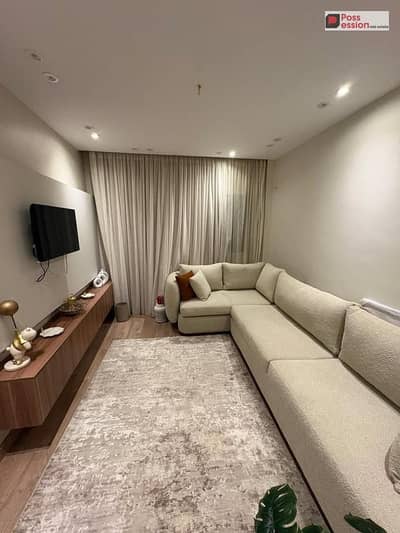 اميز بنتهاوس للبيع في لافيستا الباتيو اورو Patio Oro اقرب استلام  بالتقسيط في قلب الجولدن سكوير التجمع الخامس دقايق من هايد بارك