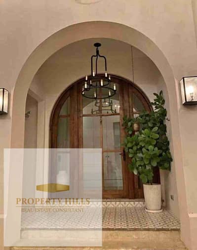 Villa for sale, immediate handover in Al-Shorouk next to the British University. I will sell it at the old price.