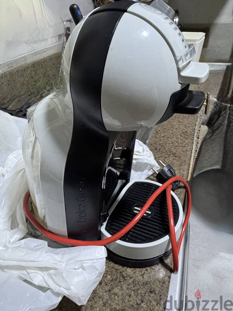 Coffee machine dolce gusto 1