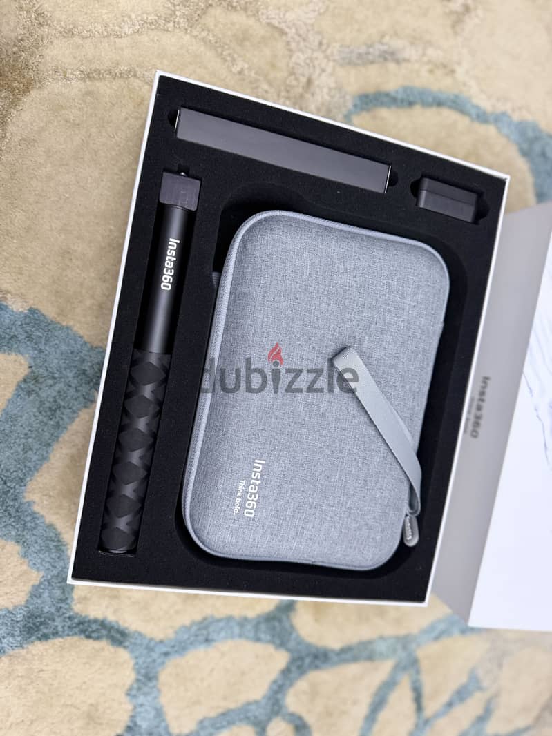 Insta 360 x5 Essential Bundle 1
