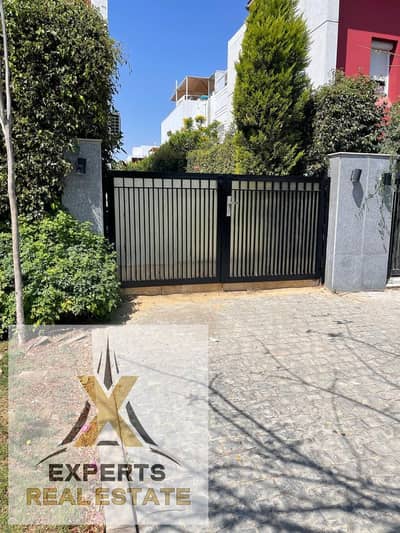 Modern Townhouse Villa 191m on the Main Street in Madinaty