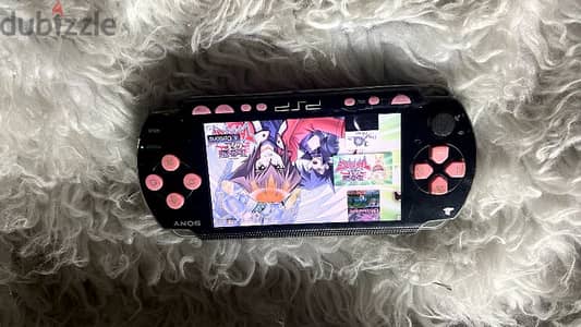 psp 1000  +لعبة80 +شاحن + الكرت8جيجا +بطارية