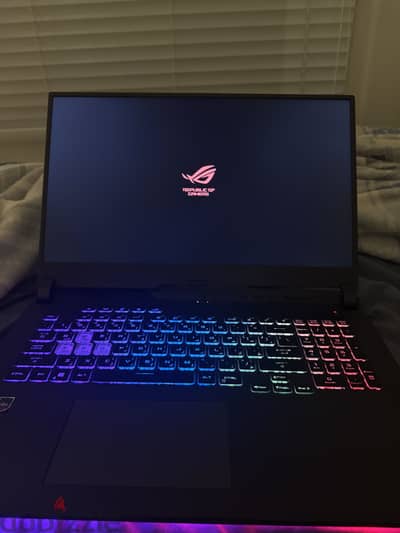 Rog Strix G713