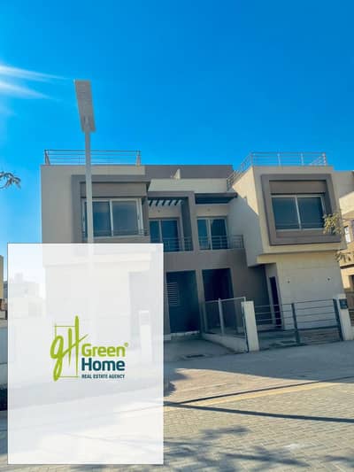 للاستلام الفوري 315م توين هاوس كبير للبيع في بالم هيلز القاهرة الجديدة Palm Hills New Cairo