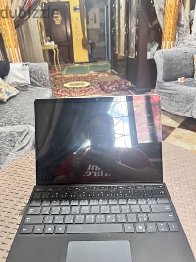ميكروسوفت سيرفيس ١١ برو استخدام بسيط جدا
