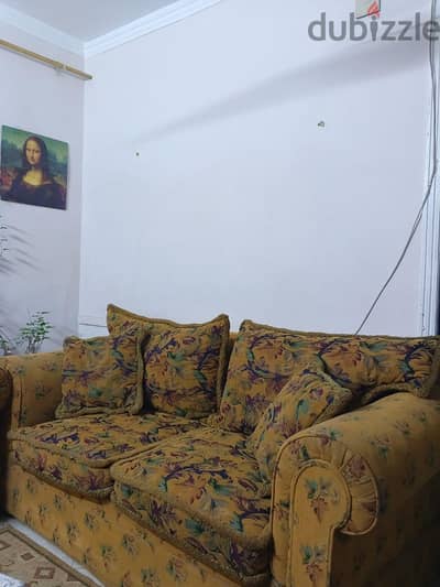 انتريه كنبتين بحاله فوق الممتازه