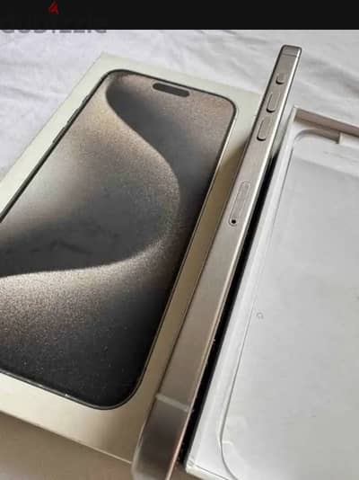 ايفون iphone 15 pro max  كسر زيروو